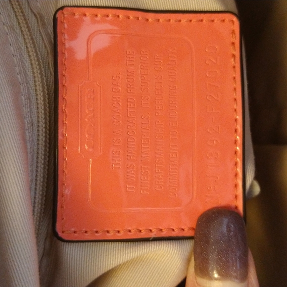 Vintage coach Signature Peyton East West Carryall Bag. - Picture 3 of 14